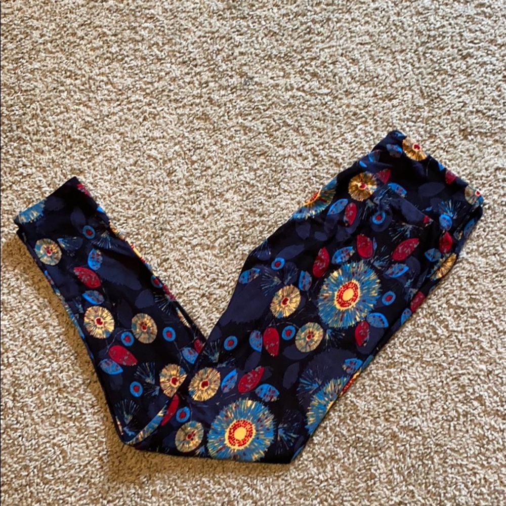 NWOT LuLaRoe flower sun pattern leggings